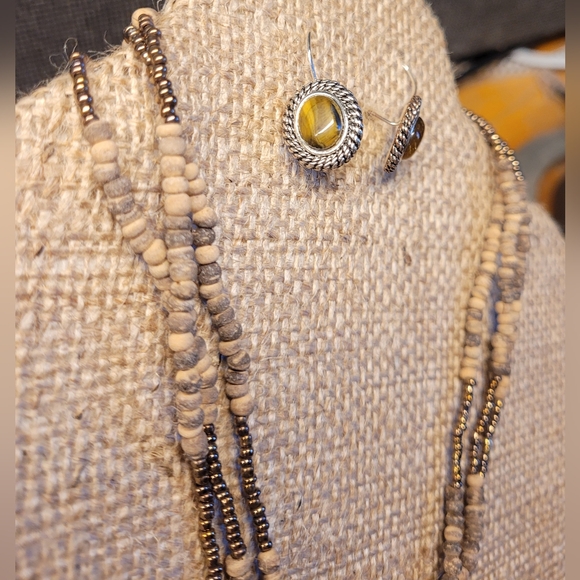 Tigers eye vintage avon earrings and necklace set - Picture 2 of 7